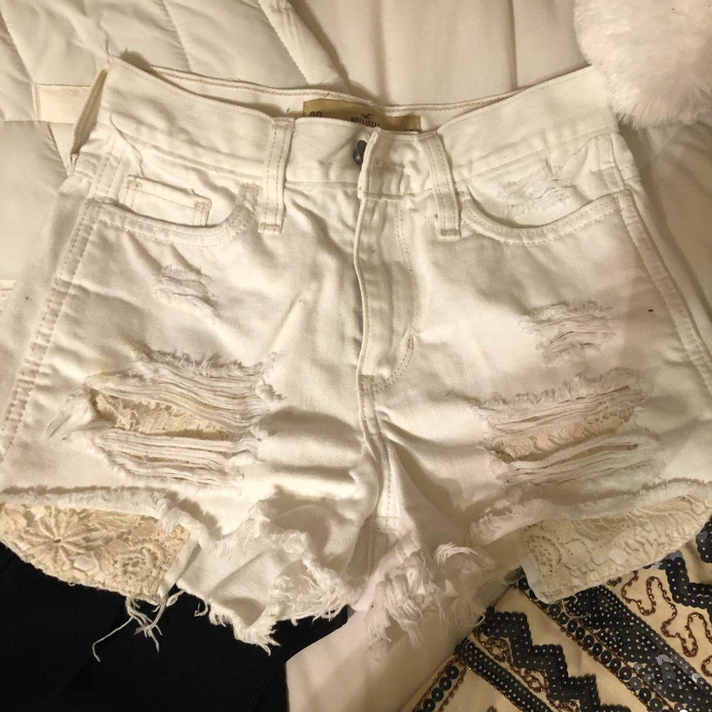 Hollister high waisted white shorts lace pockets
